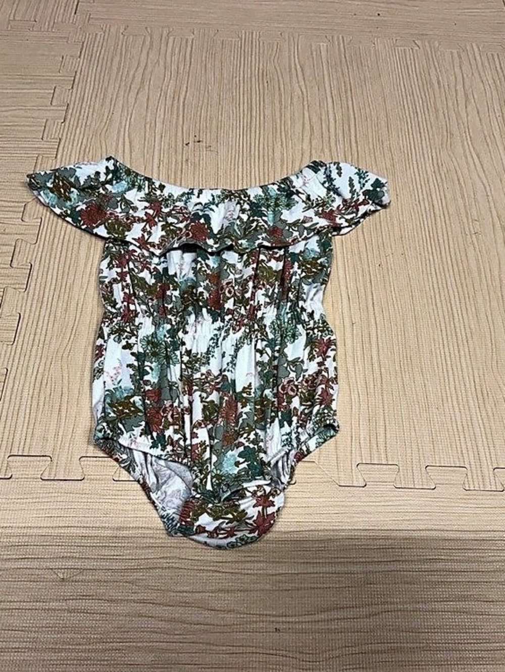 The Woods by Kate Quinn Floral Romper (perfect colors for fall)12-18 months